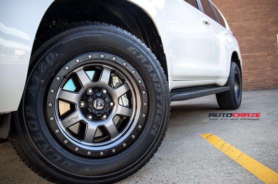 TOYOTA LANDCRUSIER TROPHY MATTE ANTHRACITE WITH BLACK RING